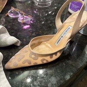 Manolo Blahnik Tan Leopard Print Heels
